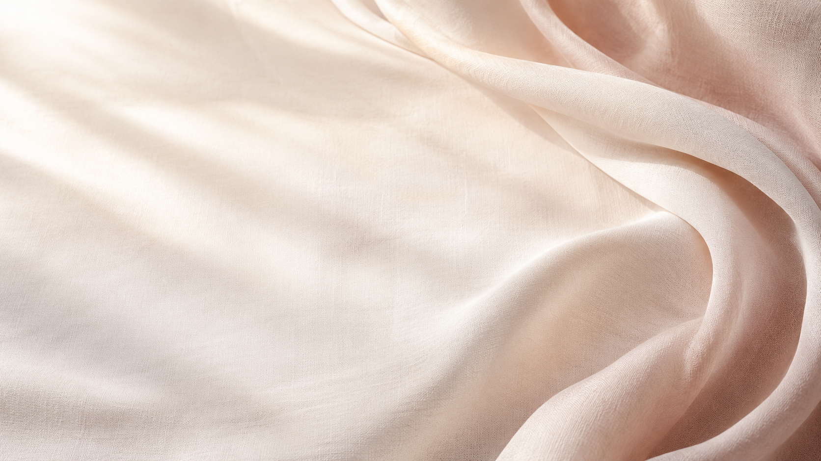 Soft neutral textile folds — JUVAMIN brand atmosphereslider_item_1